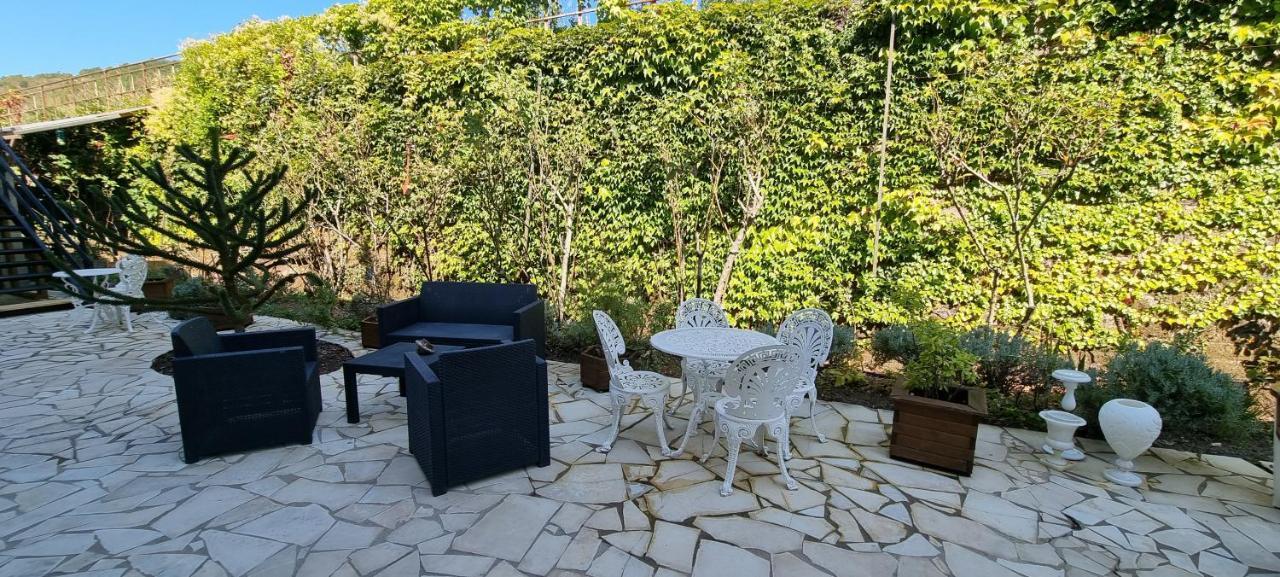 Manoir De Gravezon Frühstückspension Lunas (Herault)